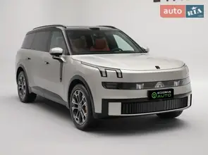 Lynk&Co 900
