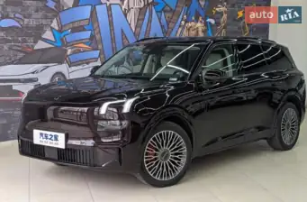 Lynk&Co 900