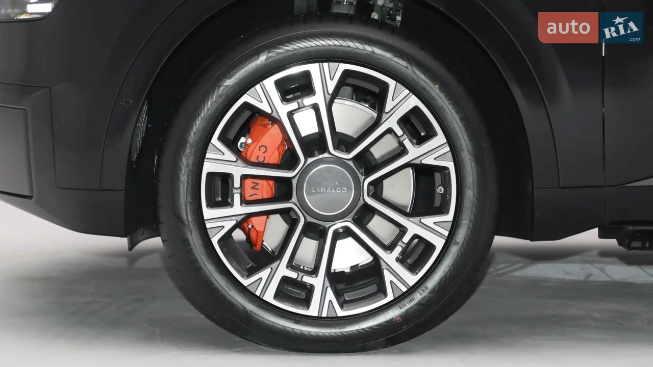 Lynk&Co-3