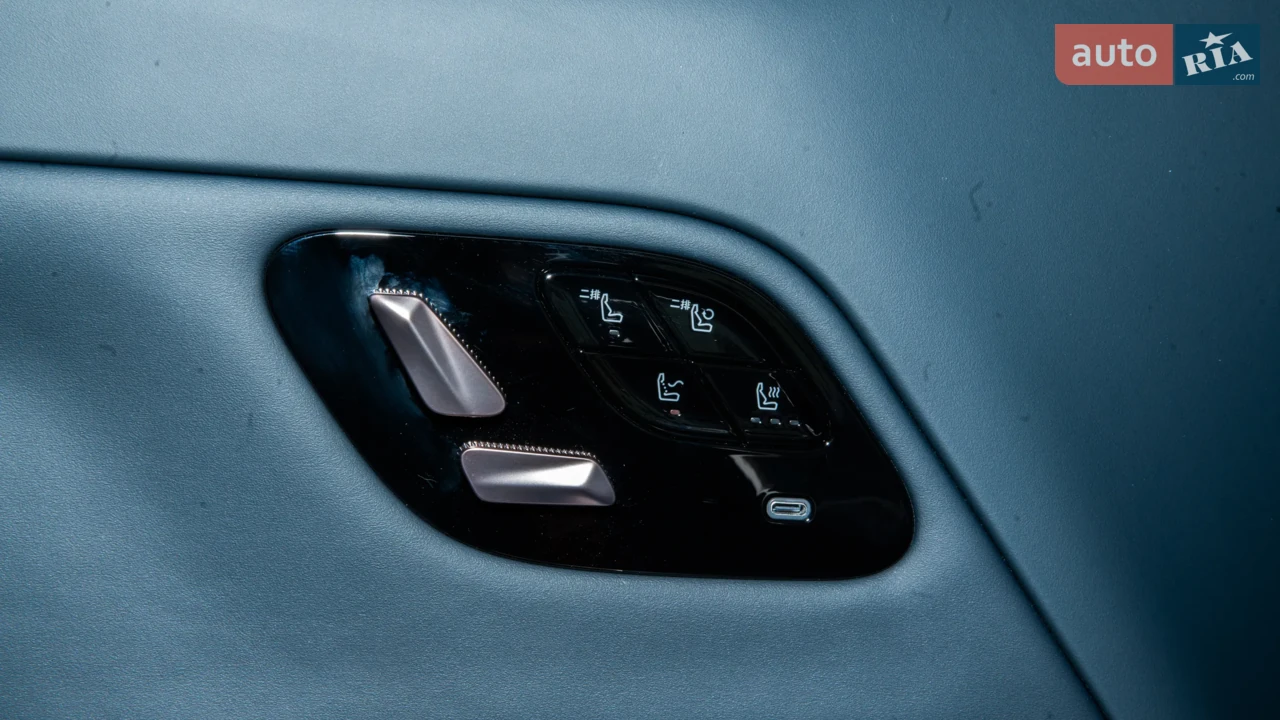 Lynk&Co-1