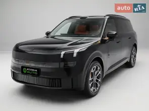 Lynk&Co 900