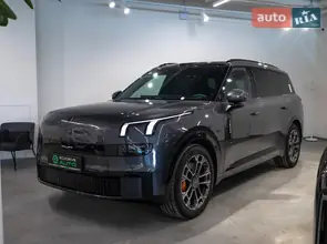 Lynk&Co 900