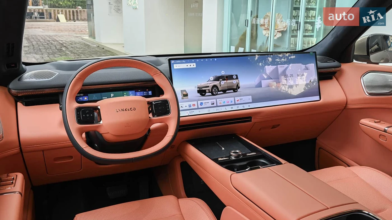 Lynk&Co-3