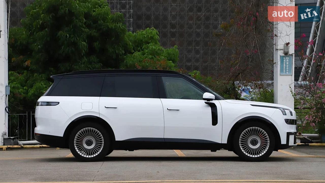 Lynk&Co-9