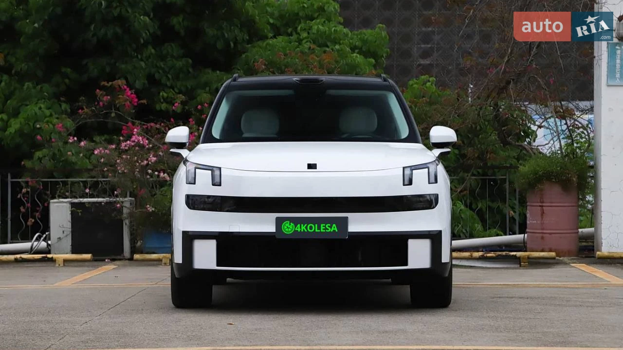 Lynk&Co-11