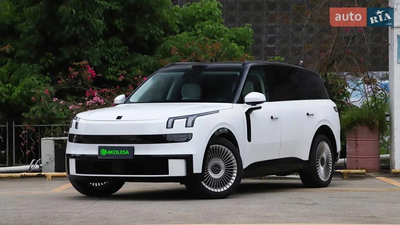 Lynk&Co-12