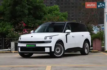 Lynk&Co 900