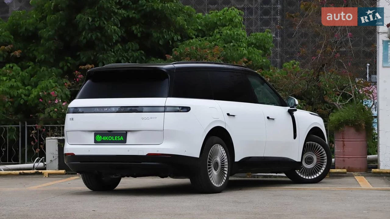 Lynk&Co-8