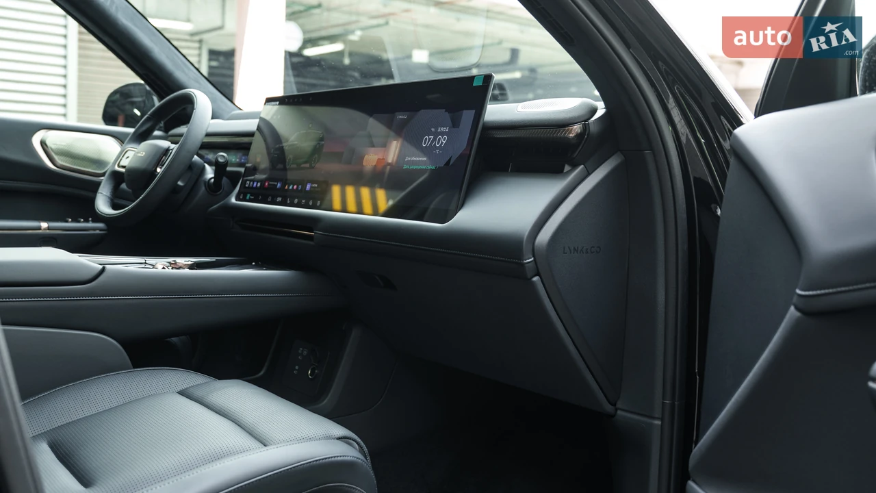 Lynk&Co-2