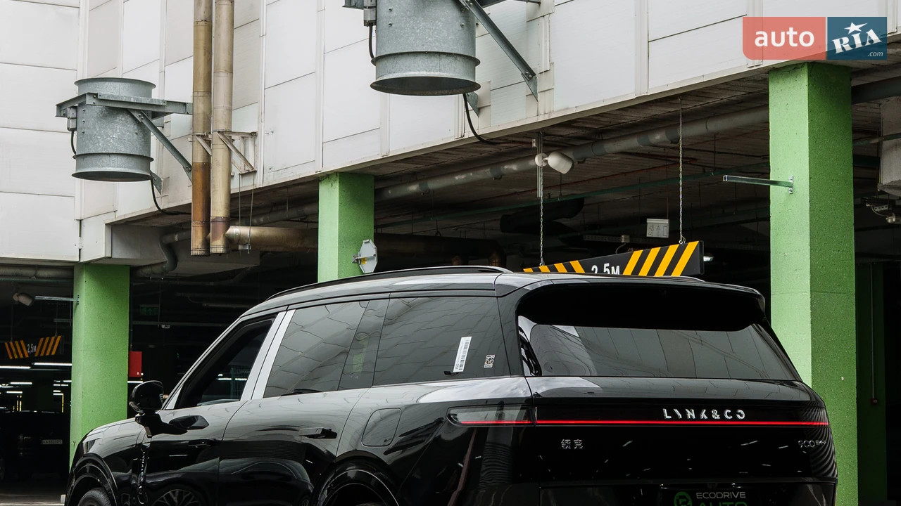 Lynk&Co-28