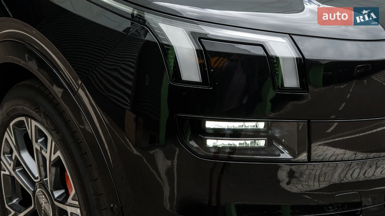Lynk&Co-10