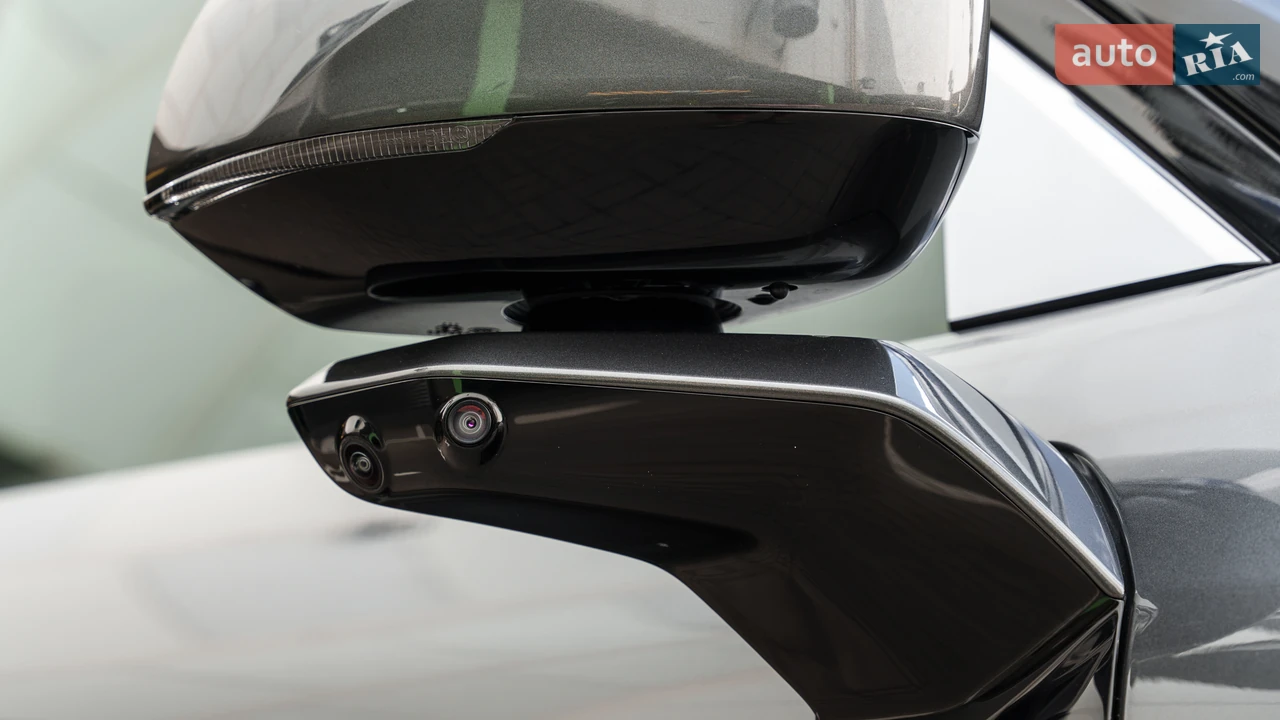 Lynk&Co-12
