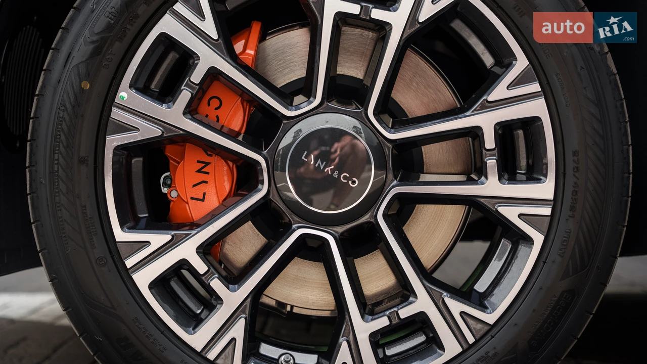 Lynk&Co-11