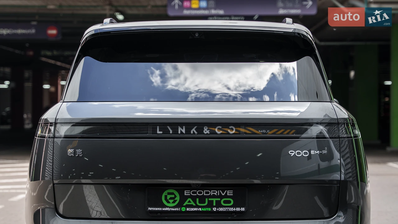 Lynk&Co-26