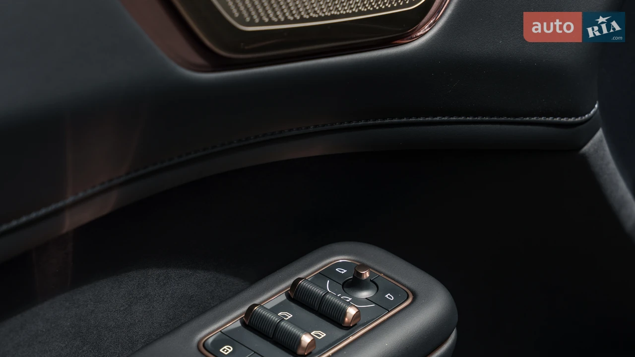 Lynk&Co-48