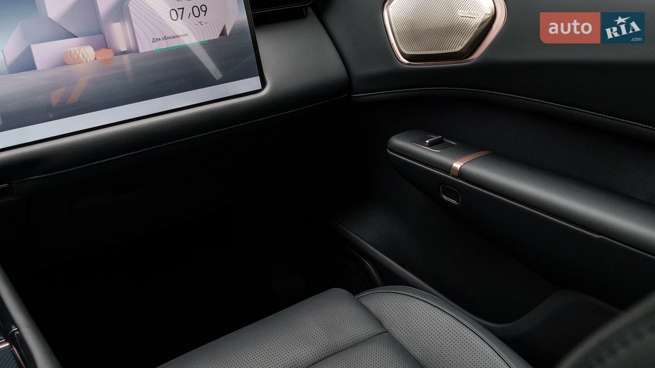 Lynk&Co-2