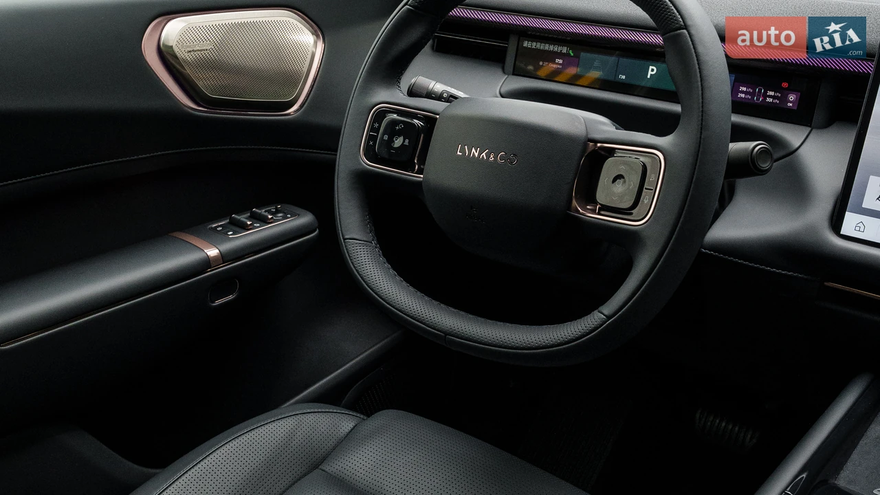 Lynk&Co-28
