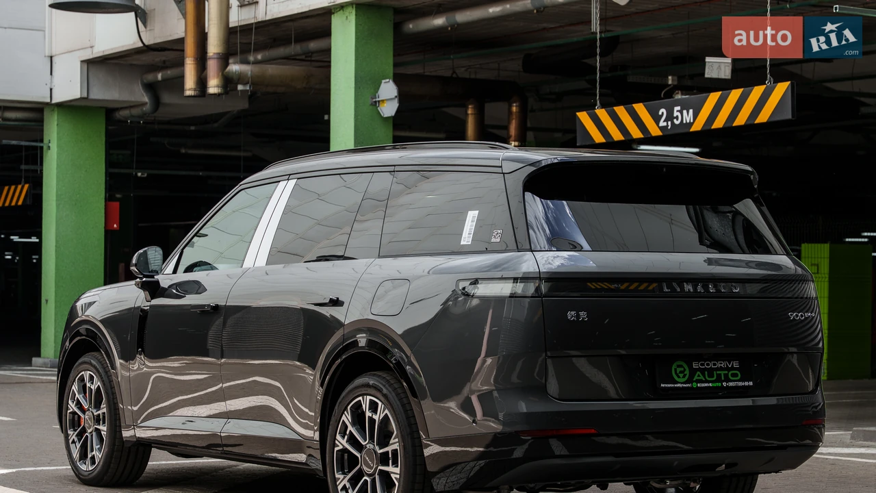 Lynk&Co-16
