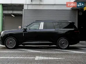 Lynk&Co 900