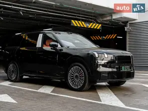 Lynk&Co 900