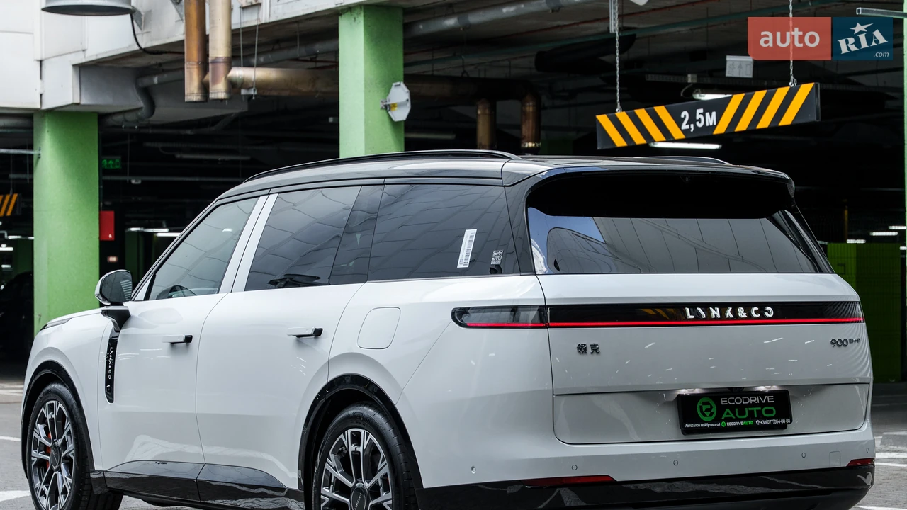 Lynk&Co-18