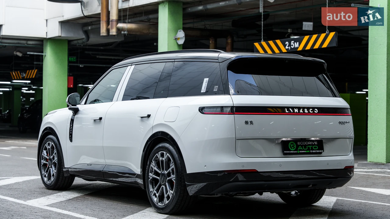 Lynk&Co-17