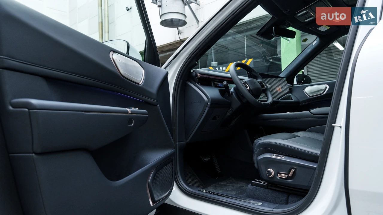 Lynk&Co-6