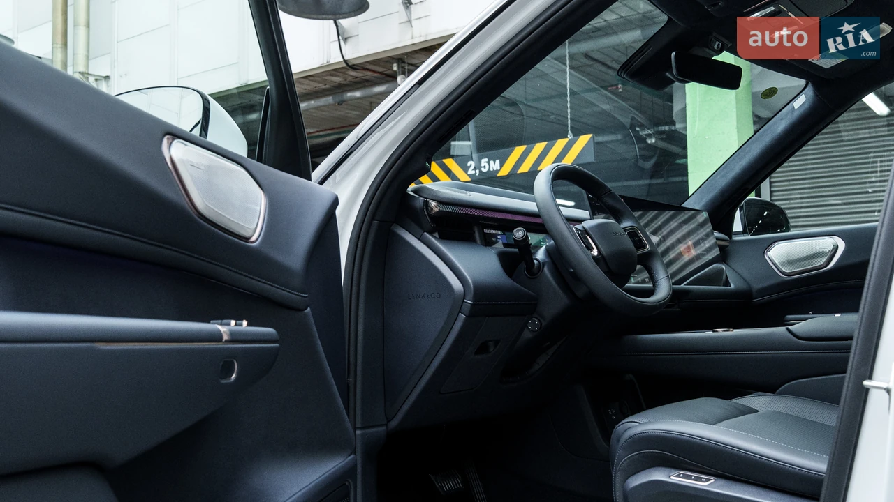Lynk&Co-7