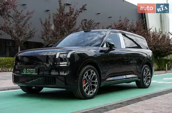 Lynk&Co 900