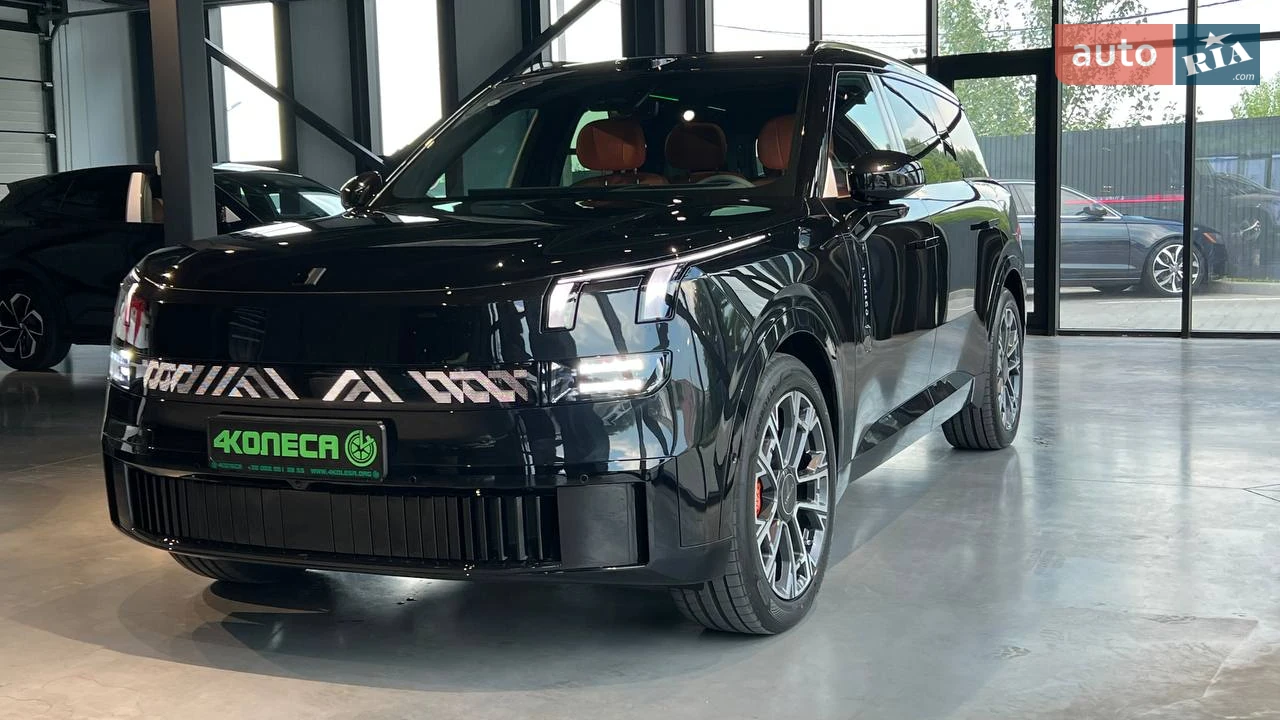 Lynk&Co 900 Ultra