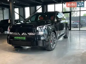 Lynk&Co 900