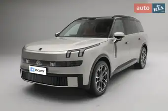 Lynk&Co 900
