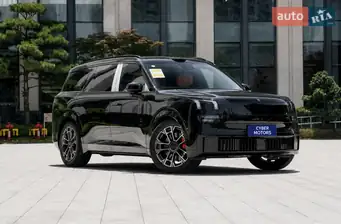 Lynk&Co 900
