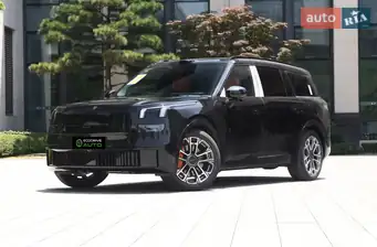 Lynk&Co 900