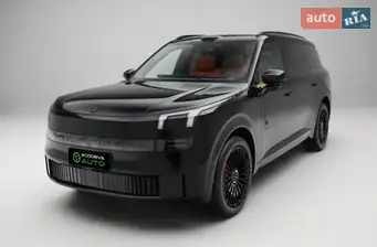 Lynk&Co 900