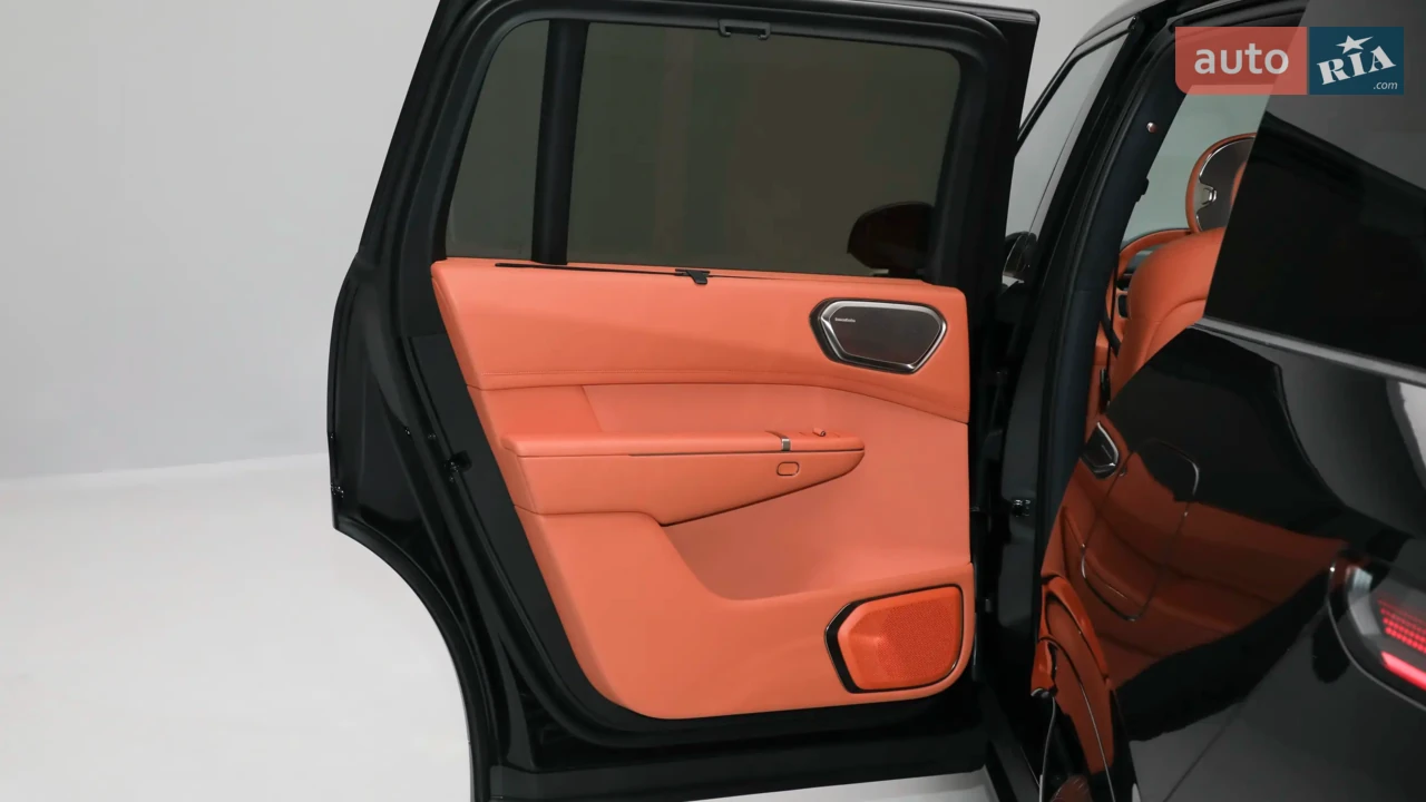 Lynk&Co-19