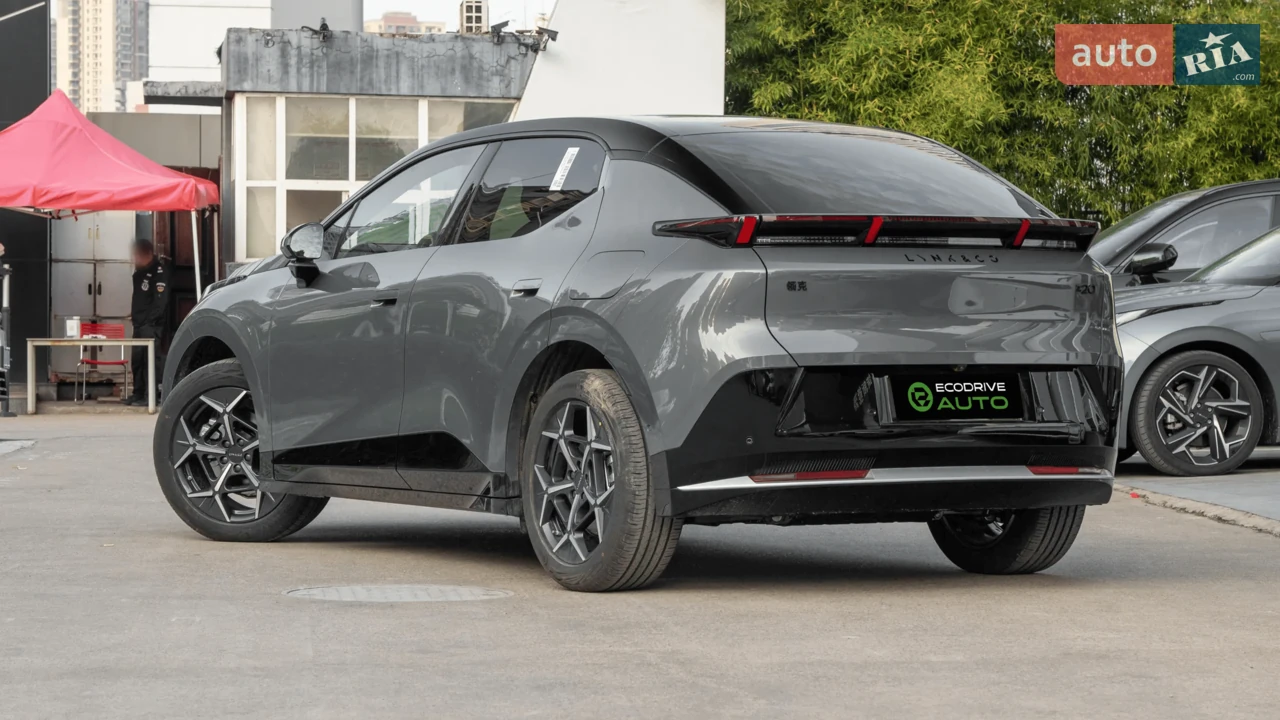 Lynk&Co-19