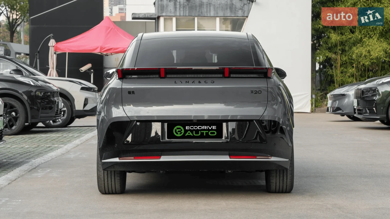 Lynk&Co-18