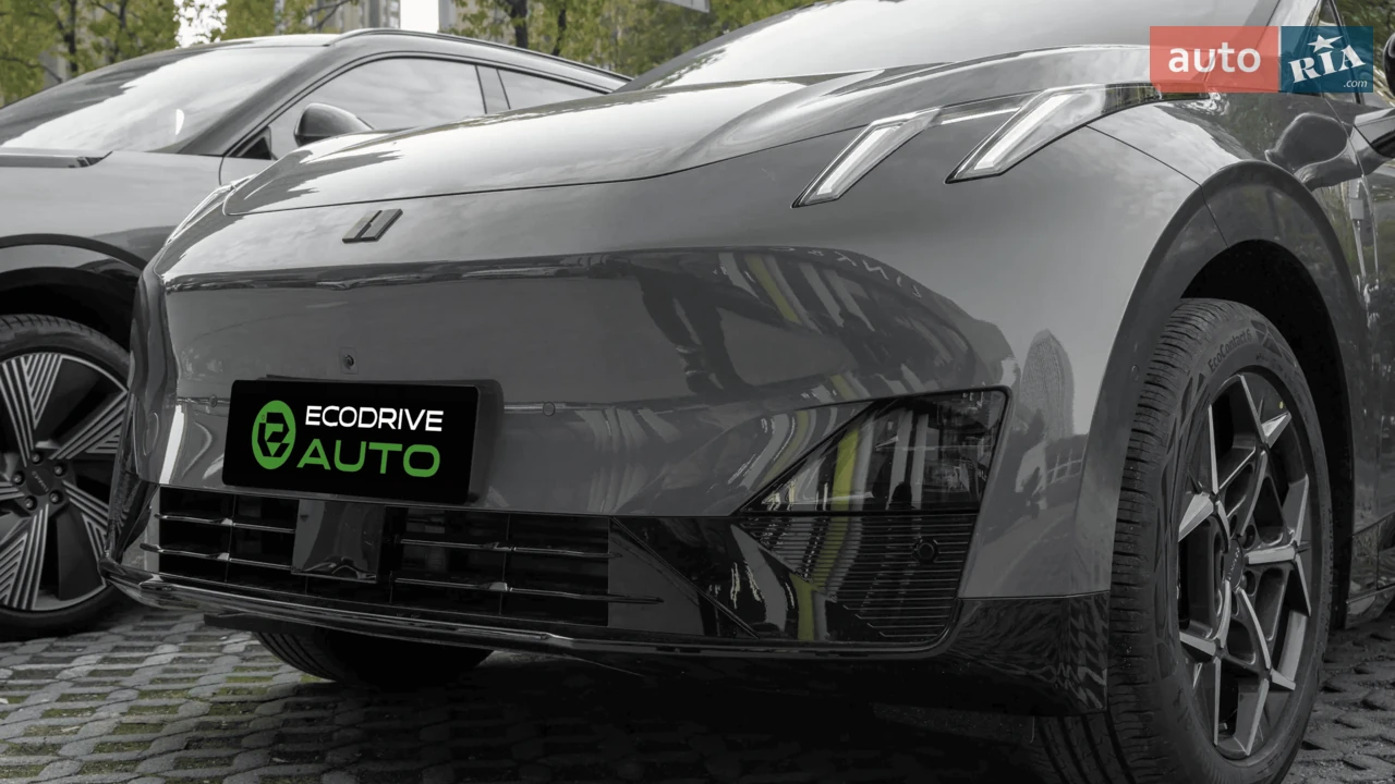 Lynk&Co-11