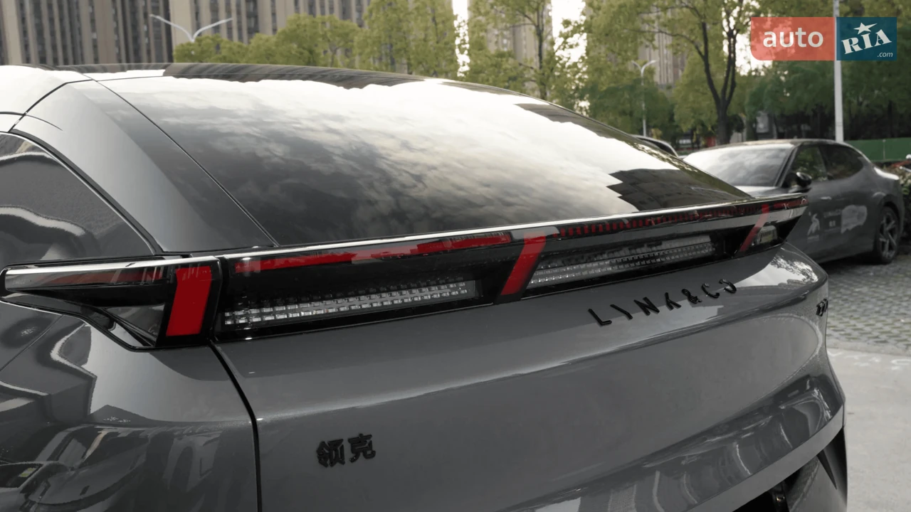 Lynk&Co-15