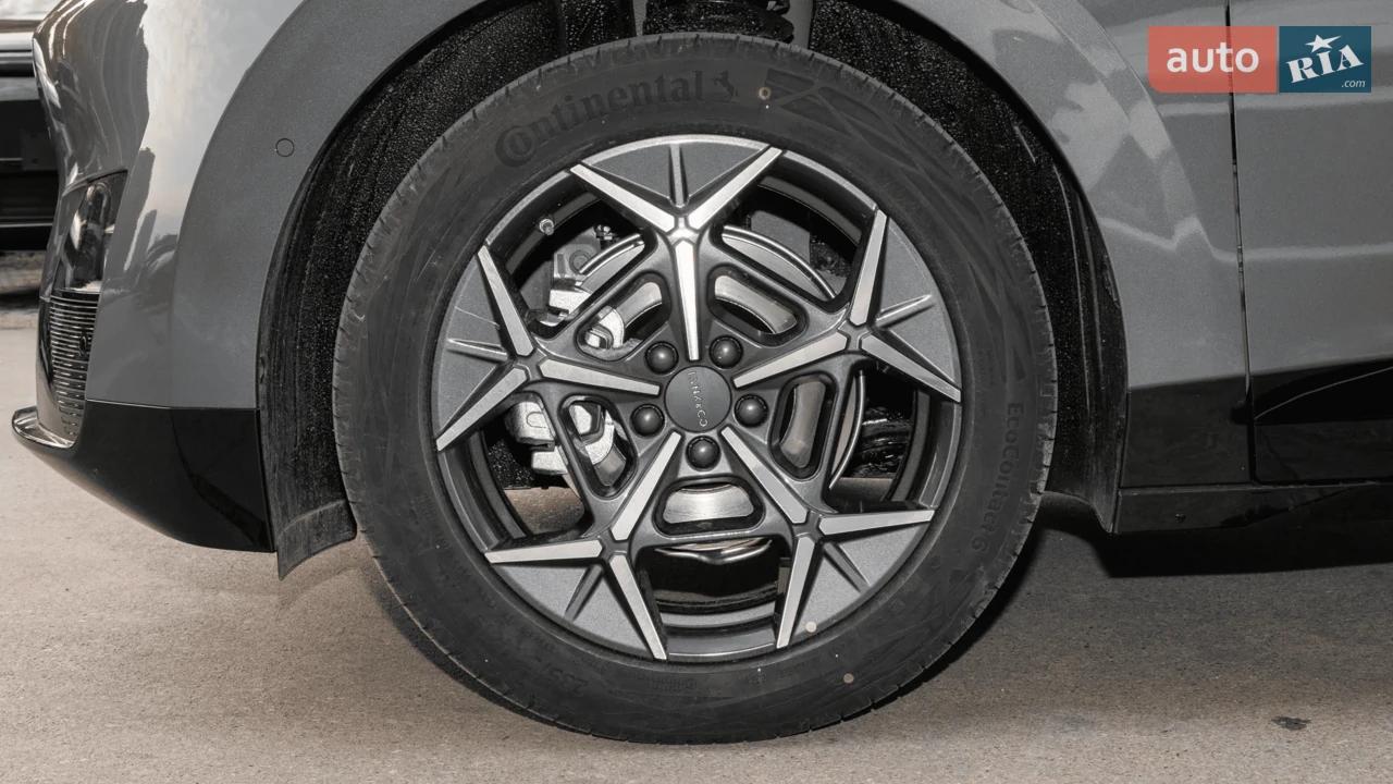 Lynk&Co-3