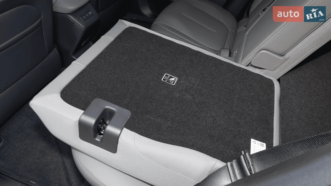 Lynk&Co-2