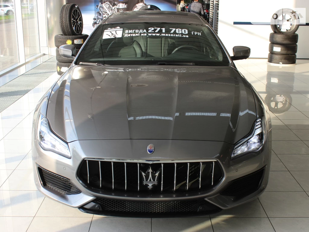 Maserati Quattroporte Base