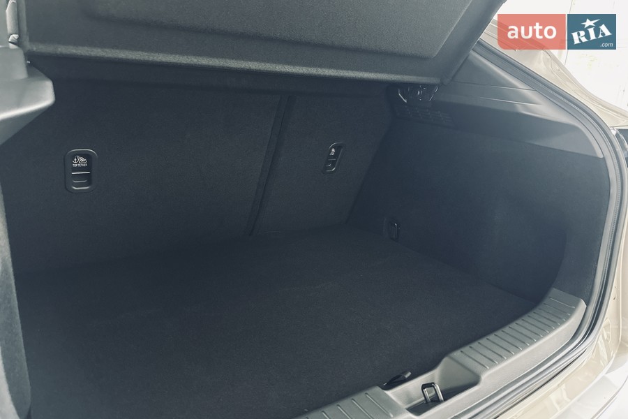 Mazda CX-30 - фото 12