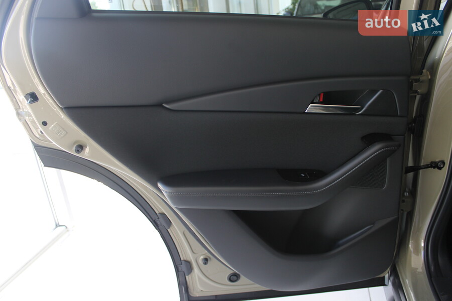 Mazda CX-30 - фото 15