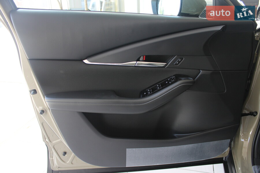 Mazda CX-30 - фото 12