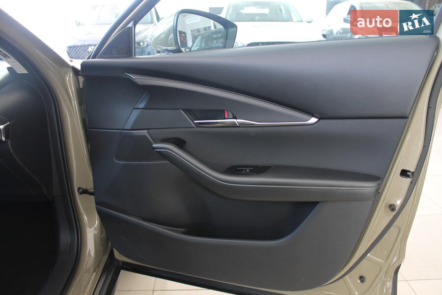 Mazda CX-30 - фото 17
