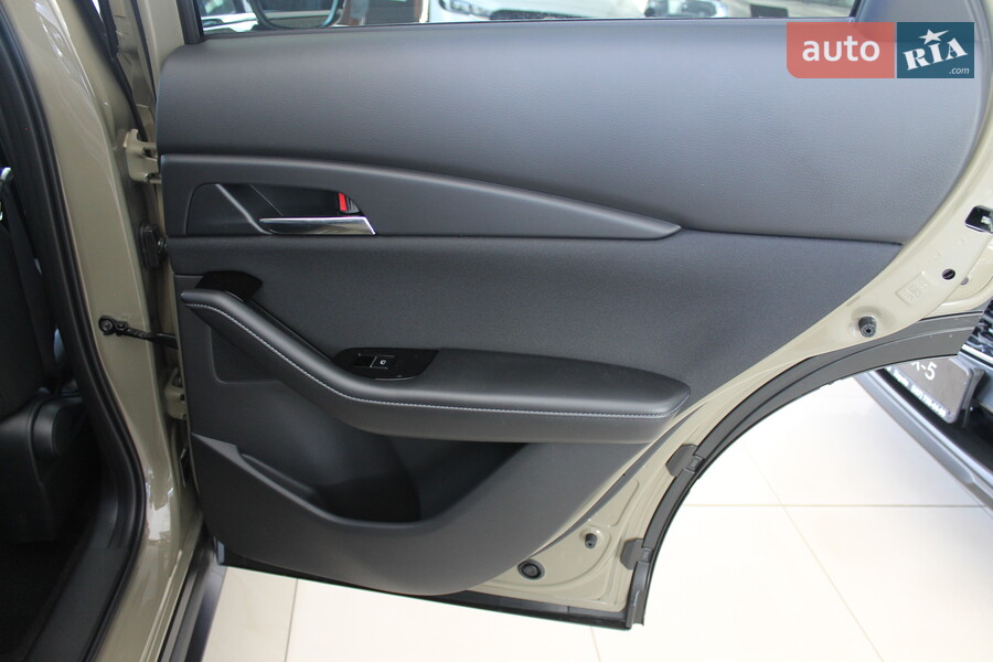 Mazda CX-30 - фото 18