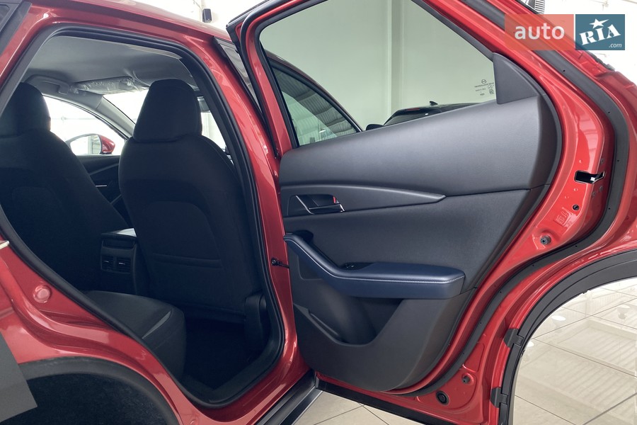Mazda CX-30 - фото 14