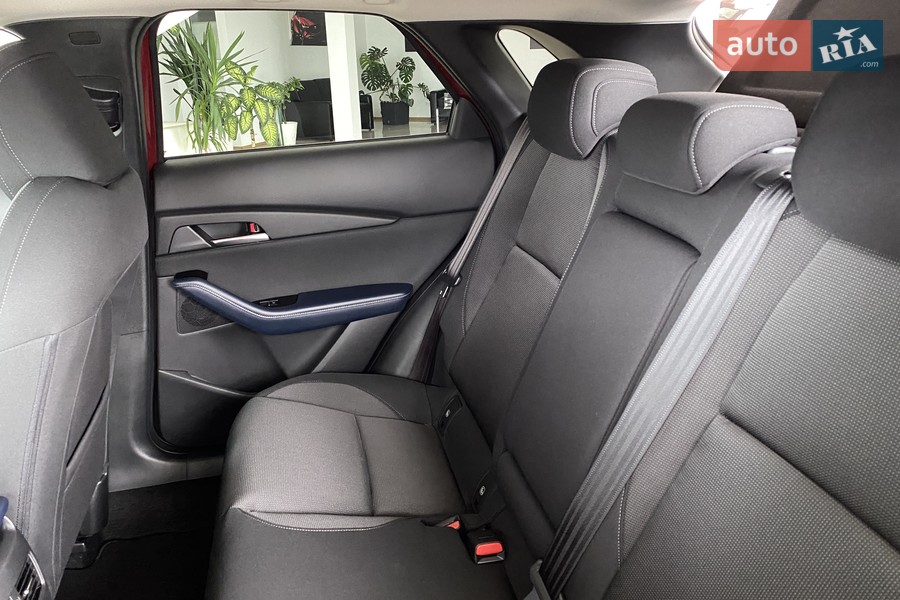 Mazda CX-30 - фото 18